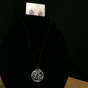 Lia Sophia Wired Necklace & Earrings Set